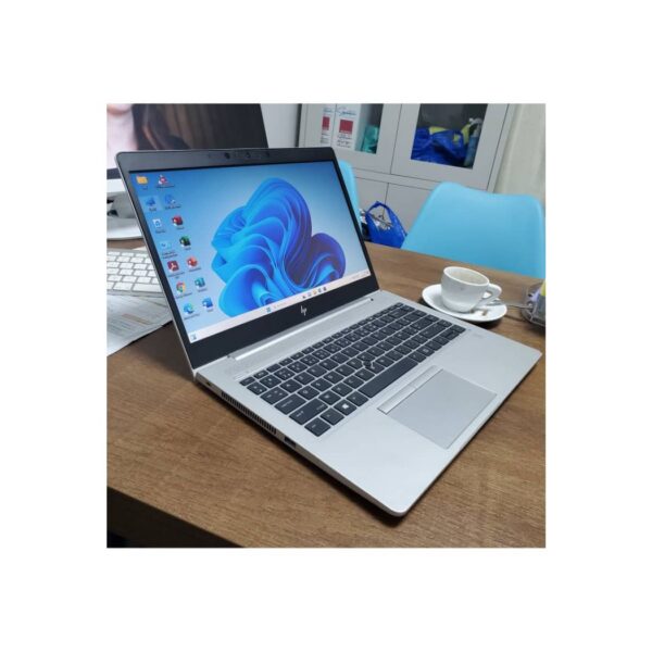 HP EliteBook 840 G6_1(1) Hp Elitebook 840 G6, core i7 8è, 16G ram, 512 G ssd, écran 14