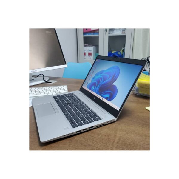 HP EliteBook 840 G6_2(1) Hp Elitebook 840 G6, core i7 8è, 16G ram, 512 G ssd, écran 14
