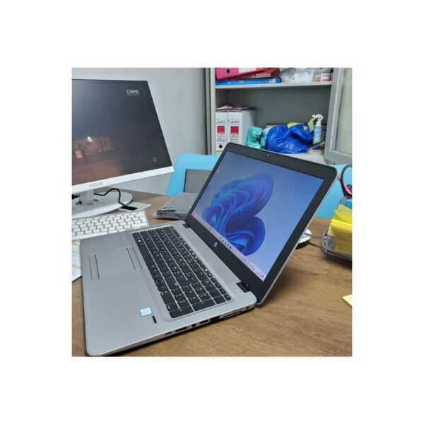 Hp Elitebook 850 G3, core i3 6gen, 8G ram, 128 G ssd, écran 15,6