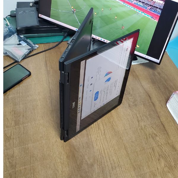 Dell Latitude 3390 2-in-1 13.3 pouces tactile, Core i5-8350U@1.9GGz, 8G, 256G SSD