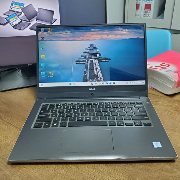 Dell Inspiron P74G, Core i5-8250U@1.8GGz, 8G, 256G SSD